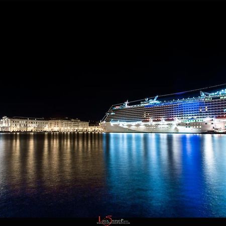 The House Of Joy - Luminoso - Clima - Balcone Lejlighed Trieste Eksteriør billede